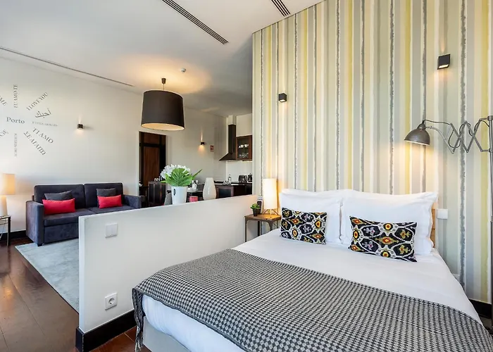 Near Da Luz Апартаменты