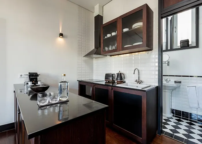 Near Da Luz Апартаменты Порту